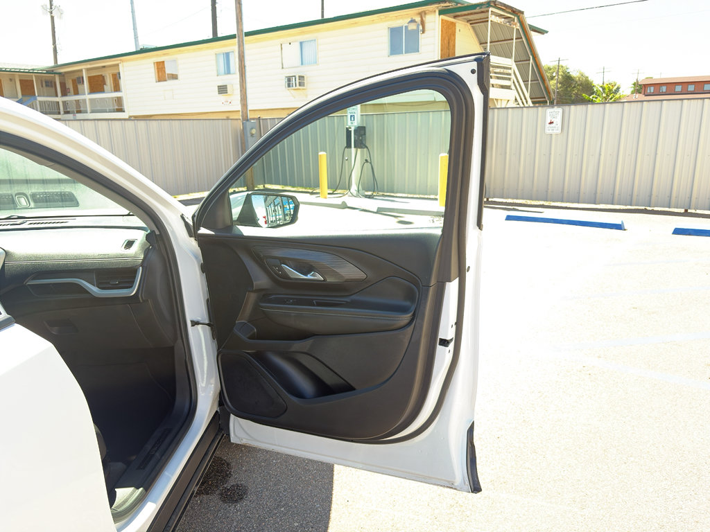 Used 2024 GMC Terrain SLE AWD/4WD image 15