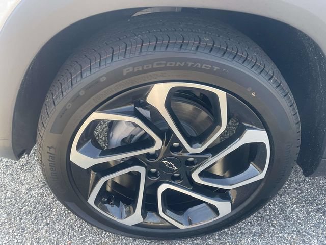 New 2026 Chevrolet Trax RS w/ Sunroof Package FWD image 9