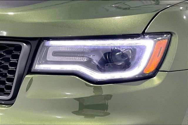 Used 2020 Jeep Grand Cherokee Trailhawk w/ Premium Lighting Group image 32