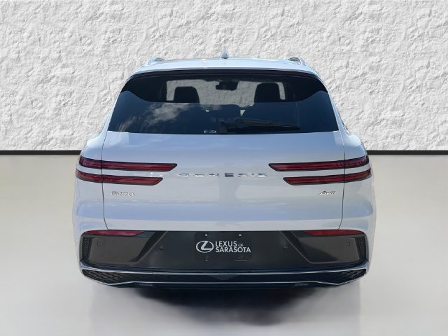 Used 2026 Genesis GV70 2.5T AWD/4WD image 4