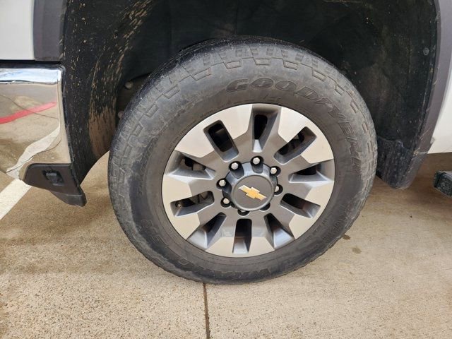 Used 2024 Chevrolet Silverado 2500 LT w/ Texas Edition image 8