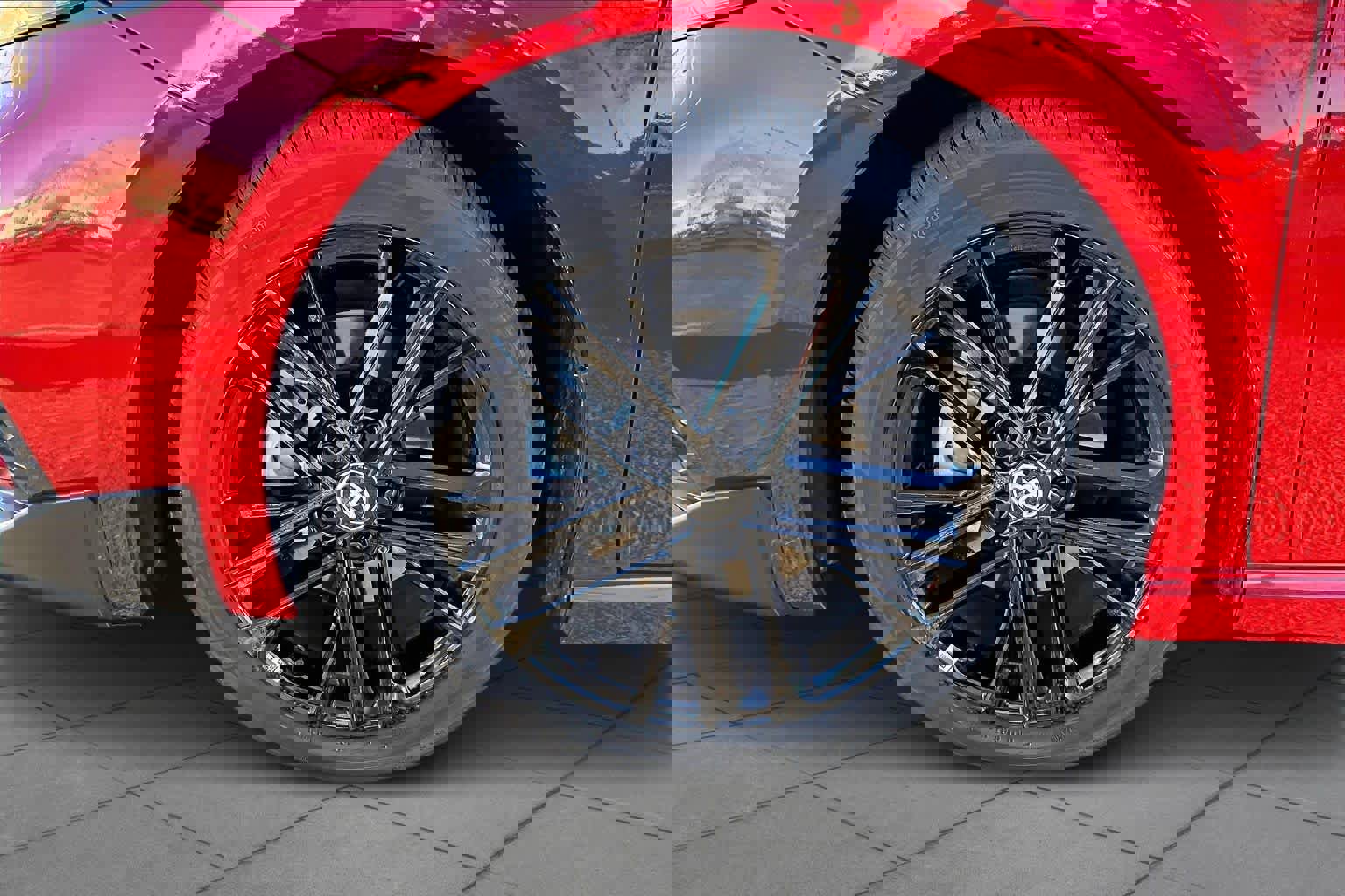 Certified 2025 Toyota Camry SE image 9