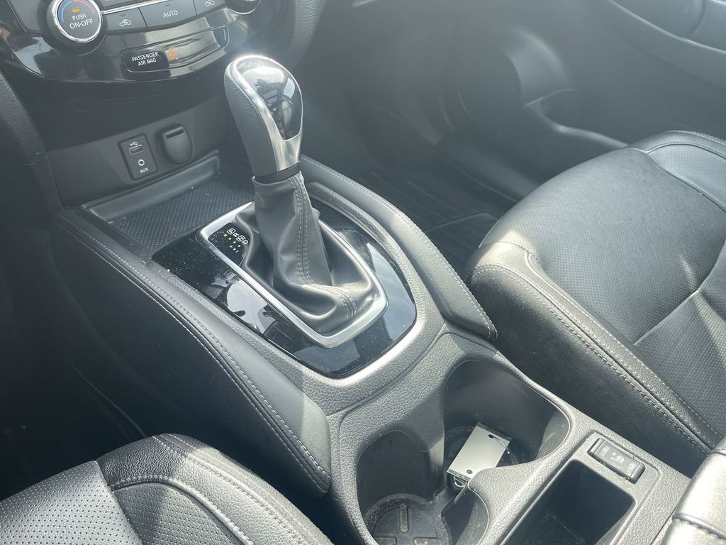 Used 2017 Nissan Rogue SL w/ SL Premium Package image 23