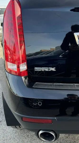 Used 2015 Cadillac SRX Luxury w/ Driver Awareness Package image 10