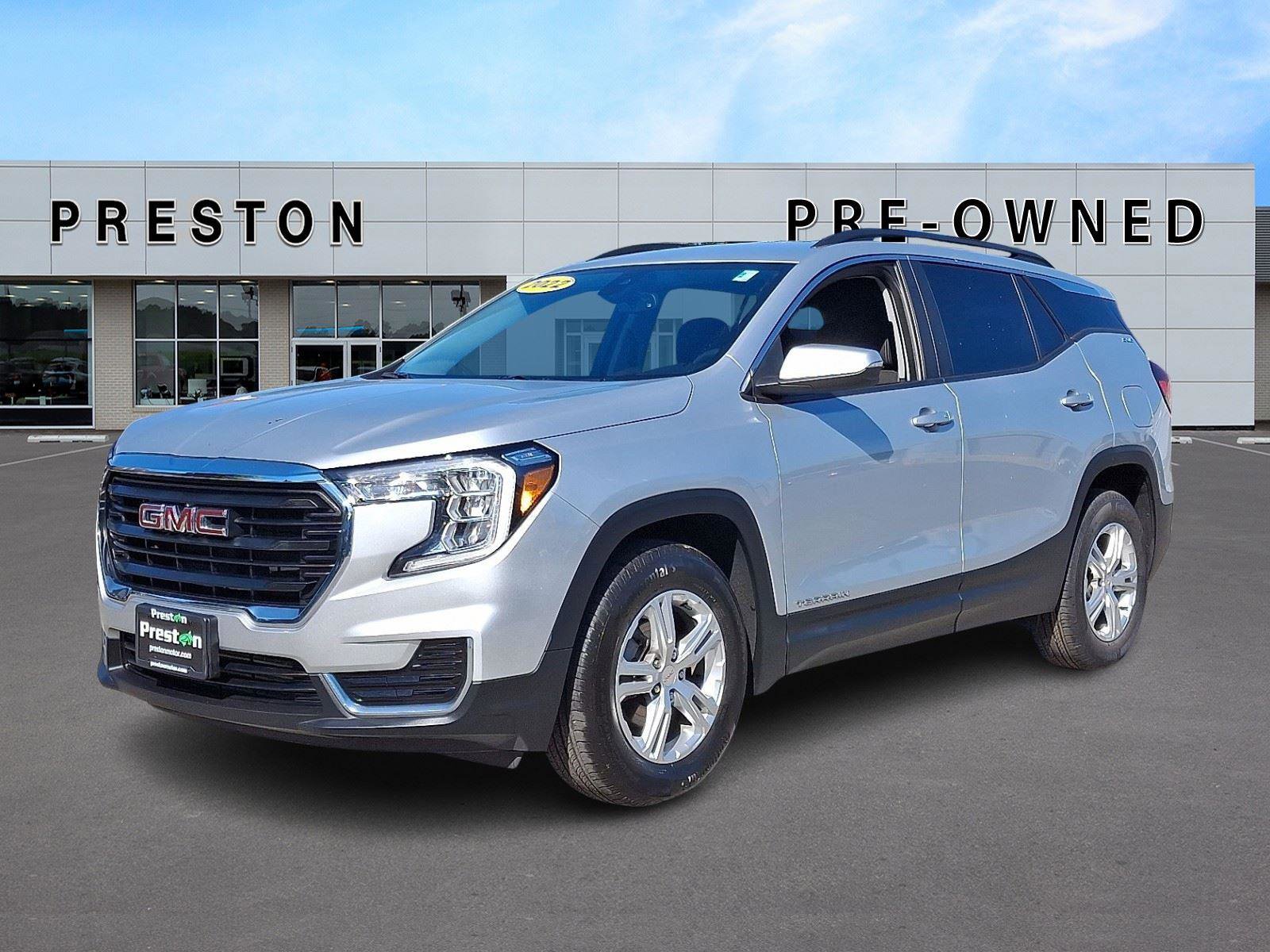 Used 2022 GMC Terrain SLE w/ Driver Convenience Package