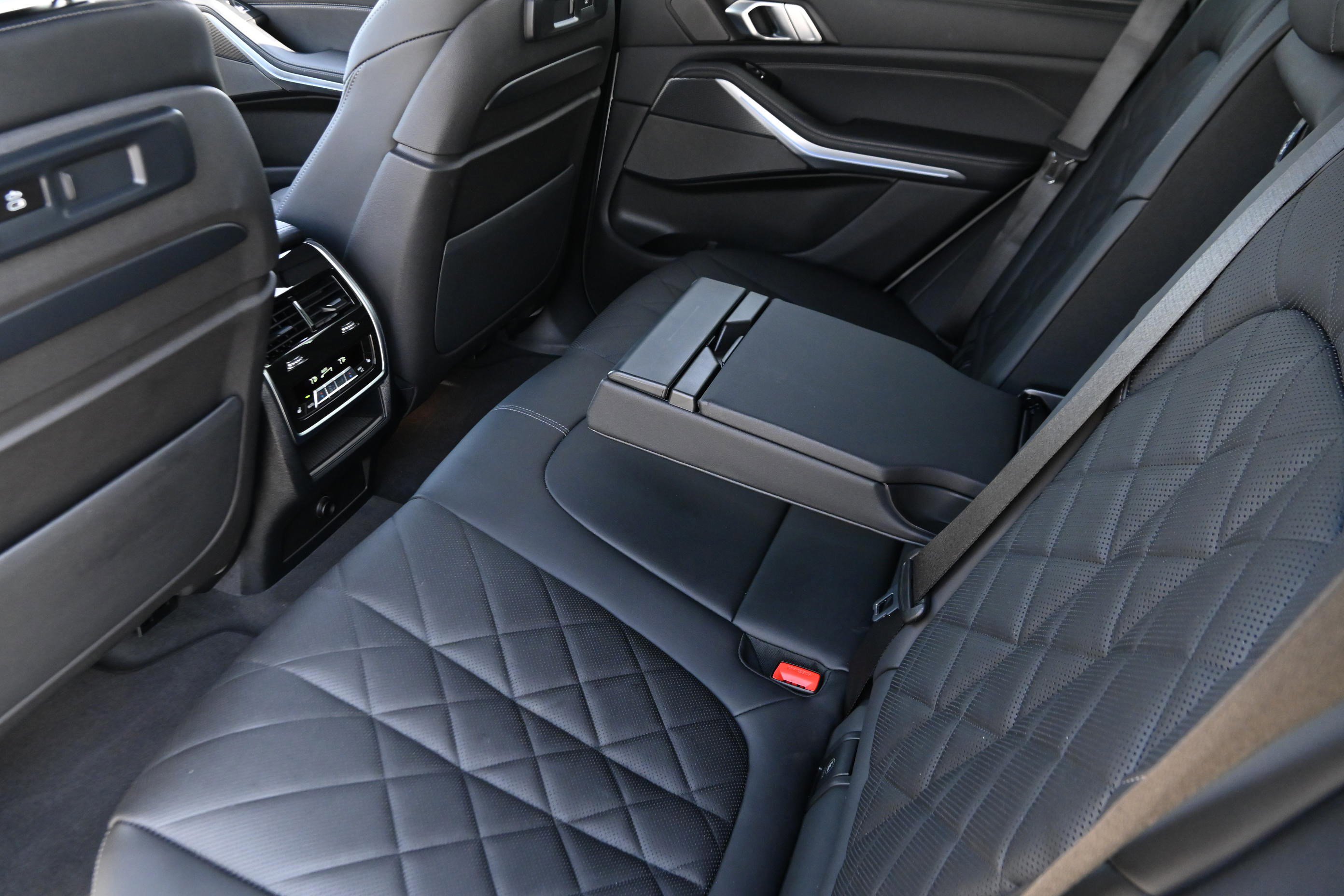 Certified 2023 BMW X5 xDrive45e w/ Executive Package image 11