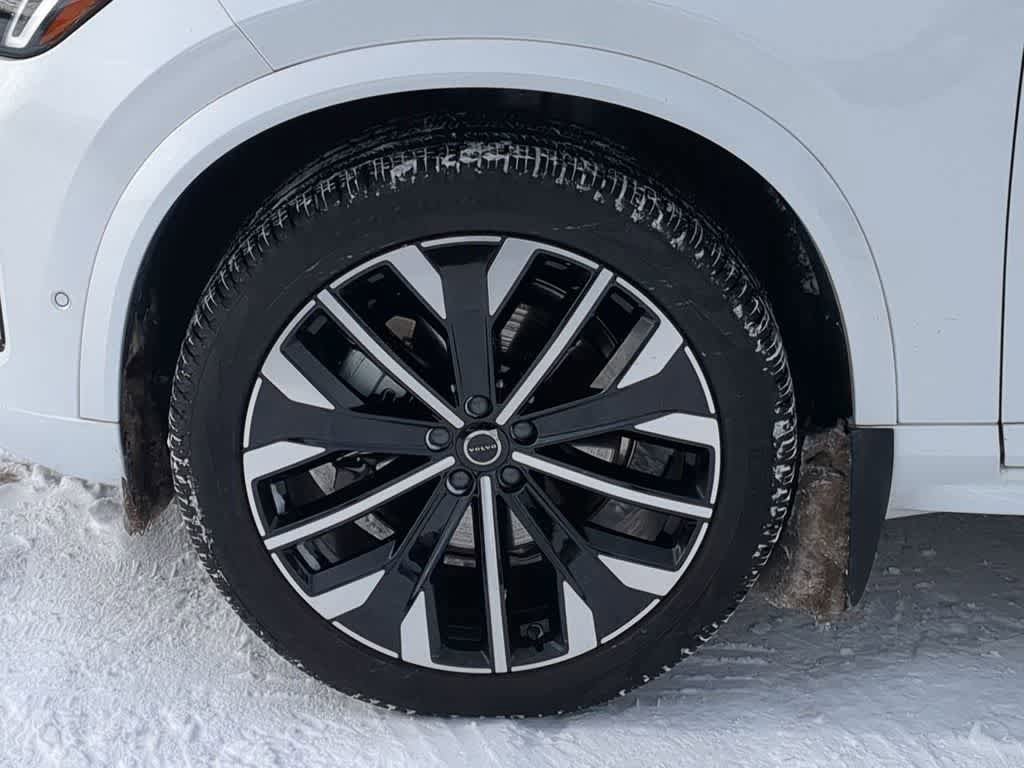 Certified 2026 Volvo XC90 B6 Plus w/ Protection Package Premier AWD/4WD image 13