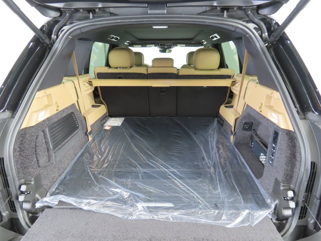 New 2026 Land Rover Range Rover Long Wheelbase SE image 28