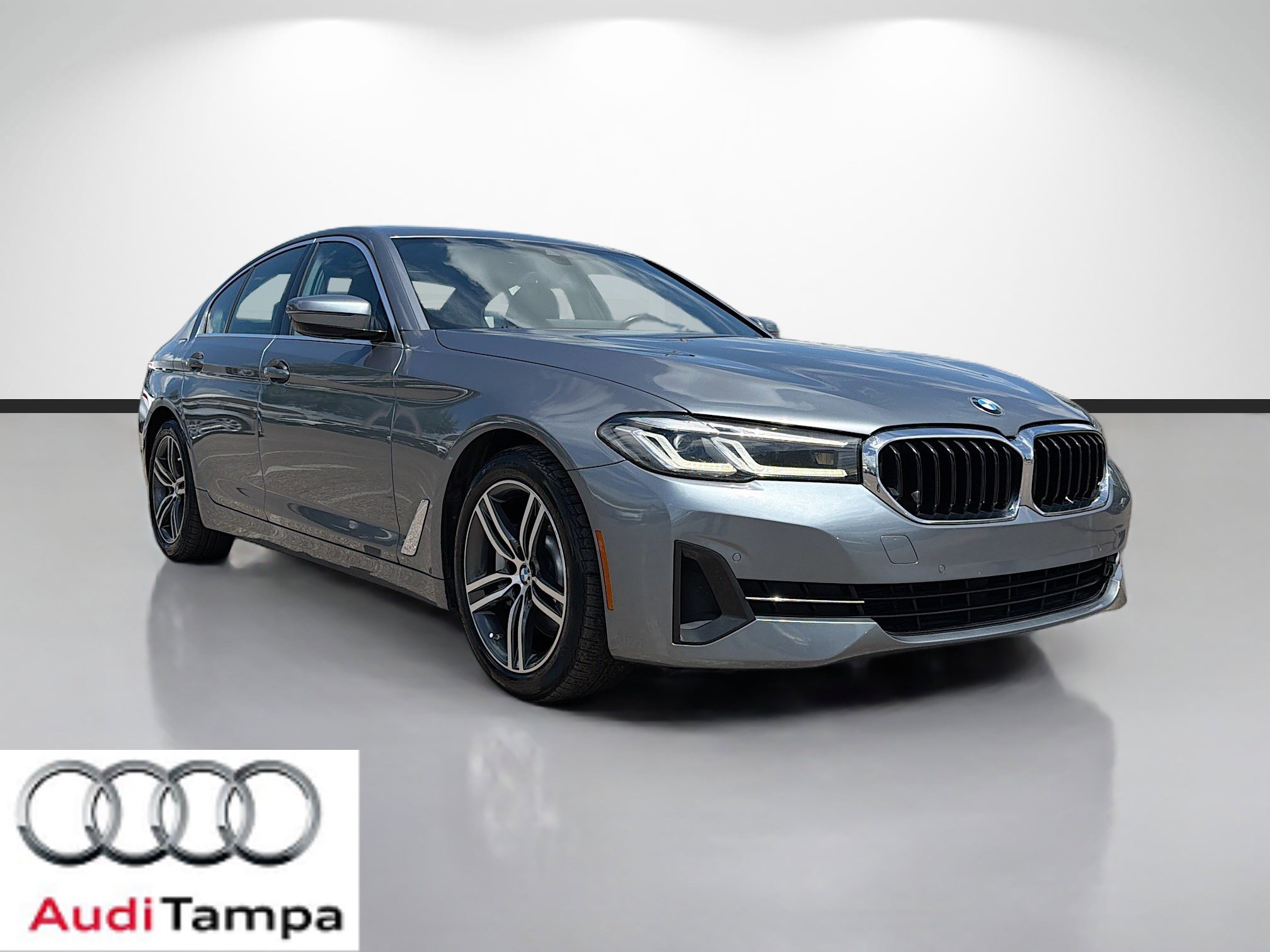 Used 2021 BMW 530i w/ Convenience Package image 1