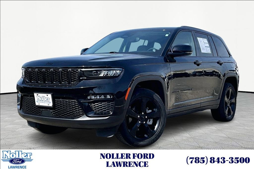 Used 2023 Jeep Grand Cherokee Limited w/ Black Appearance Package