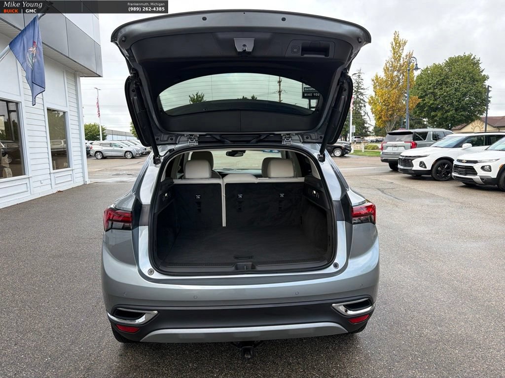 Used 2023 Buick Envision Preferred AWD/4WD image 7