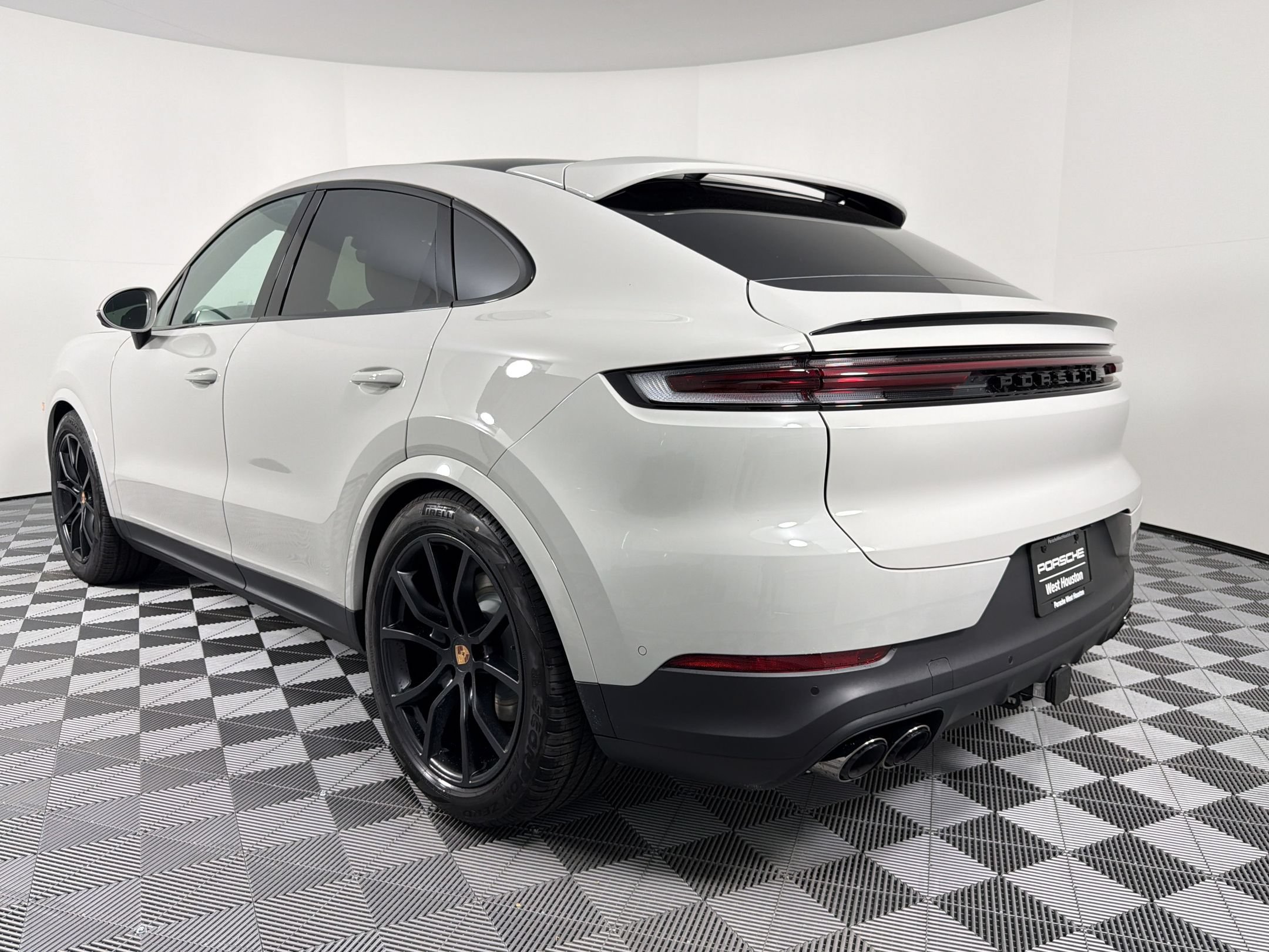 New 2026 Porsche Cayenne Coupe AWD/4WD image 3