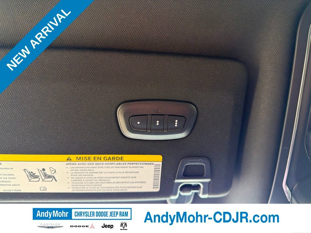 Used 2025 Jeep Grand Cherokee Limited w/ Luxury Tech Group II AWD/4WD image 35