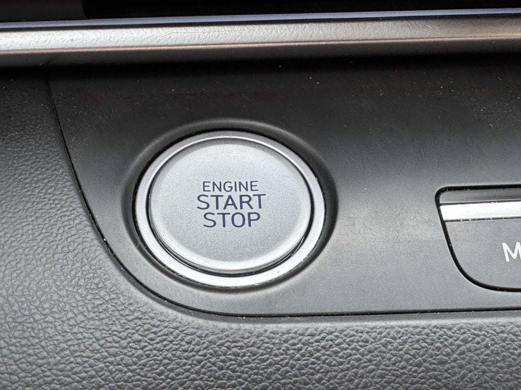 Used 2024 Hyundai Elantra SEL FWD image 9
