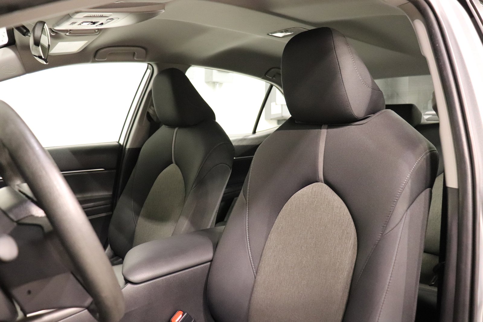 Used 2022 Toyota Camry LE image 14