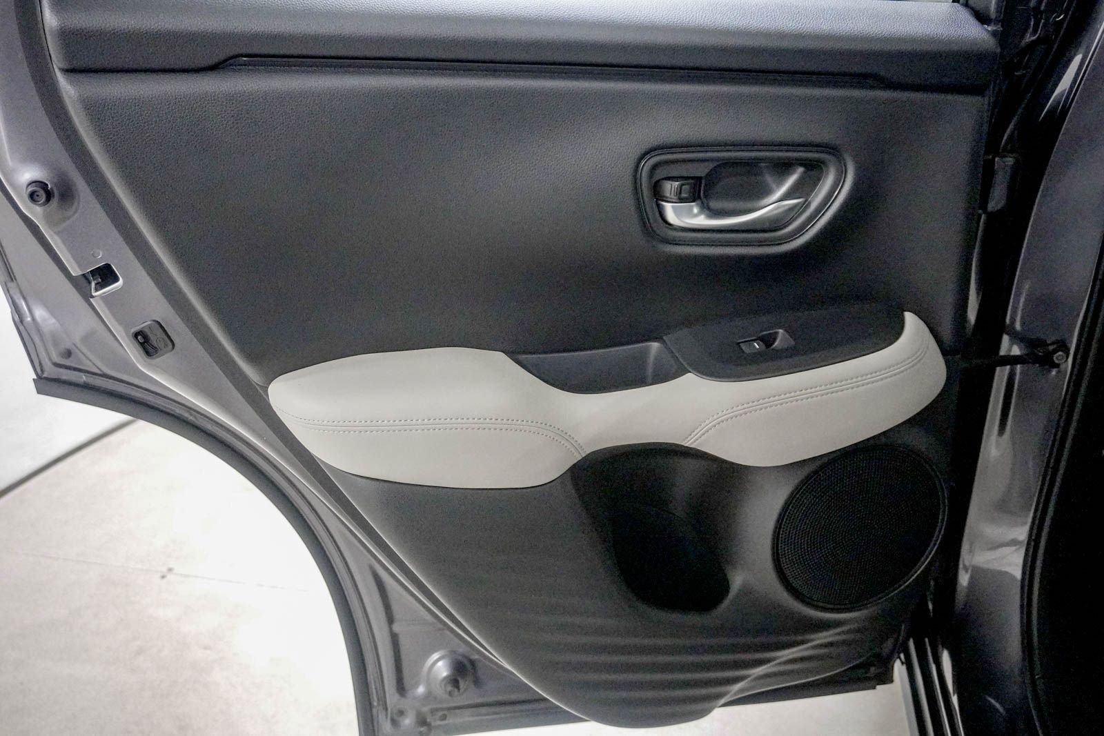 Certified 2024 Honda HR-V LX image 34
