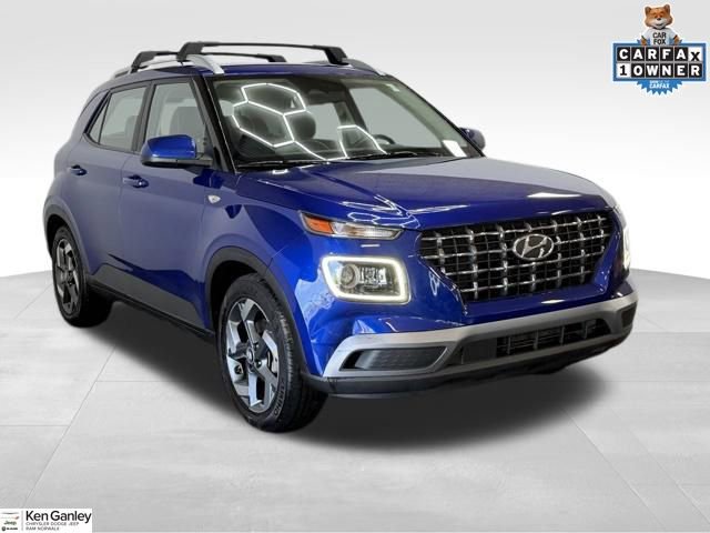Used 2023 Hyundai Venue Limited FWD image 1
