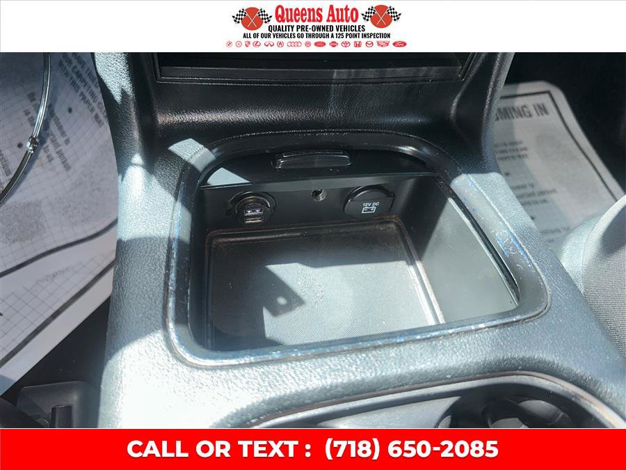Used 2019 Dodge Grand Caravan SE FWD image 43