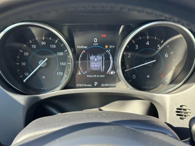 Used 2019 Jaguar XE Premium image 15