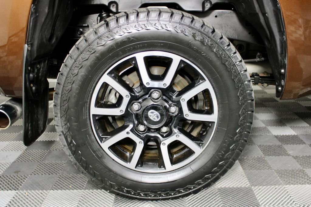Used 2015 Toyota Tundra Limited w/ T3 Package image 11
