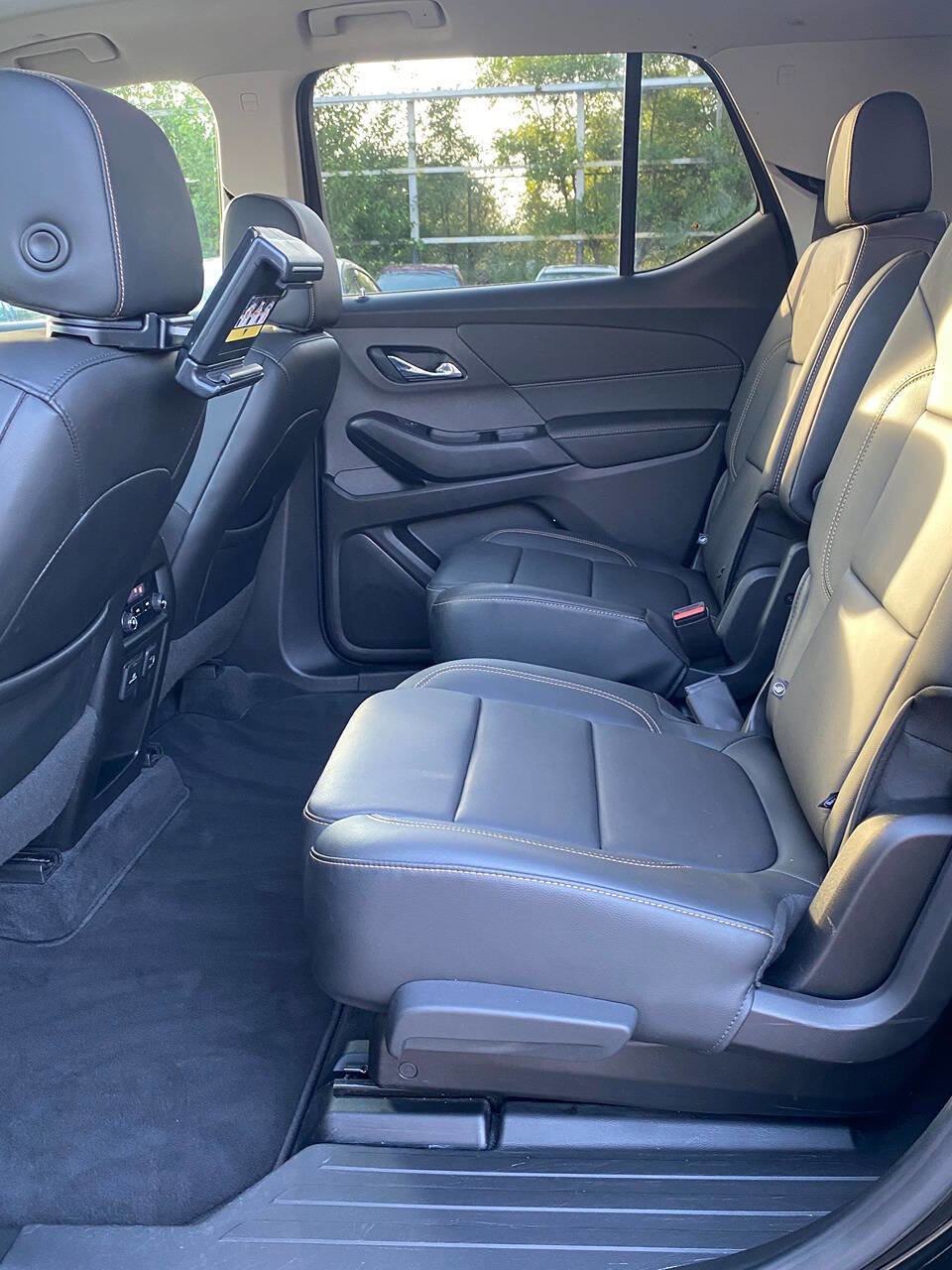 Used 2019 Chevrolet Traverse LT w/ LT Premium Package image 13