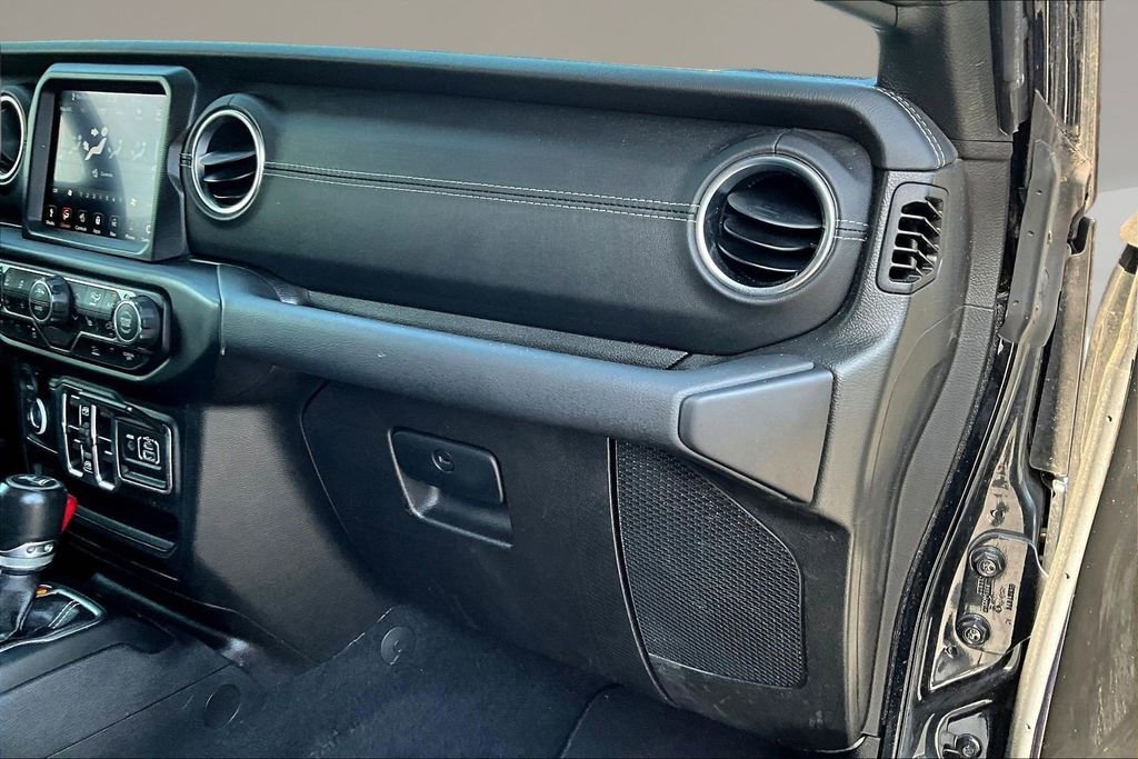 Used 2023 Jeep Wrangler Unlimited Sahara w/ Cold Weather Group image 25