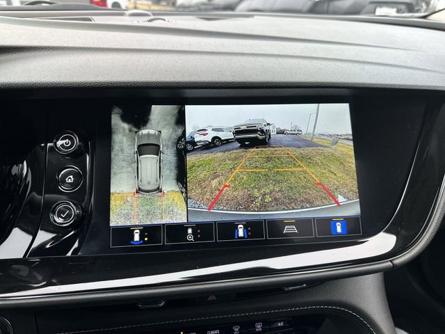 Used 2023 Buick Envision Avenir image 9