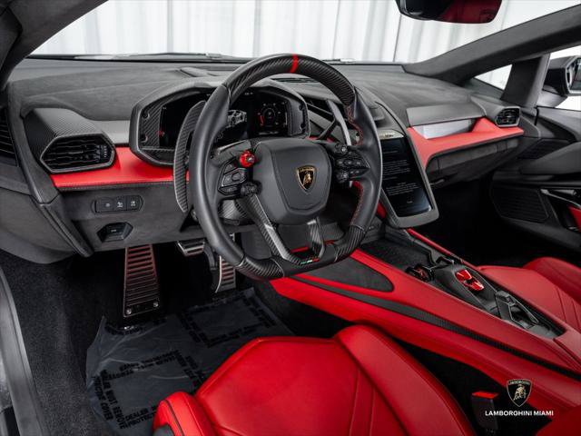 Used 2025 Lamborghini Revuelto AWD/4WD image 39
