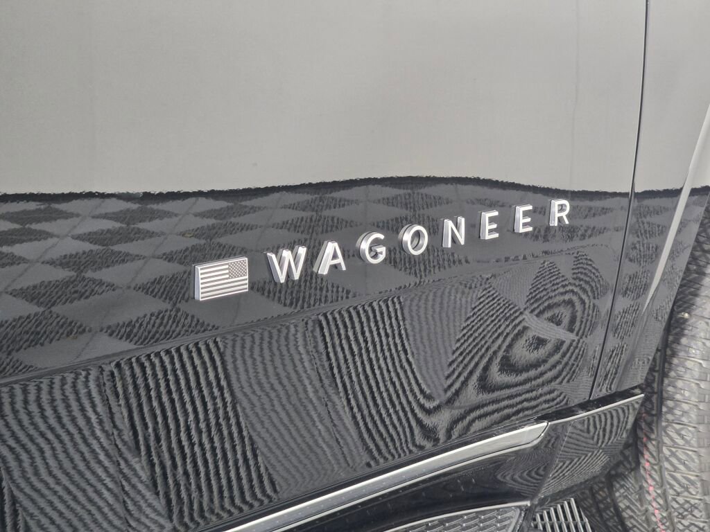 New 2025 Jeep Wagoneer L 4WD w/ HD Trailer Tow Package image 34