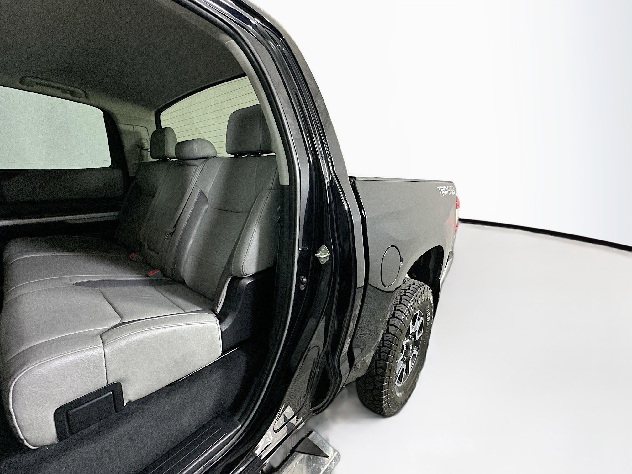 Used 2020 Toyota Tundra Limited w/ TRD Off-Road Package AWD/4WD image 26