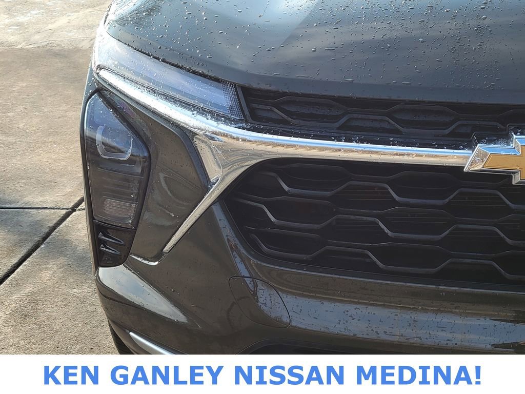 Used 2024 Chevrolet Trax LT image 9