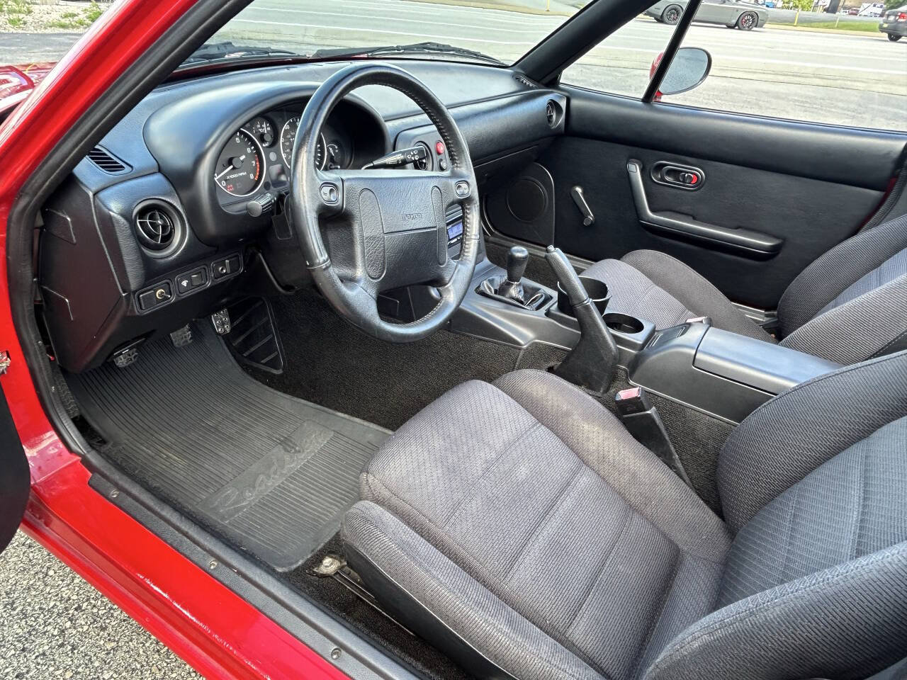 Used 1991 MAZDA MX-5 Miata RWD image 26