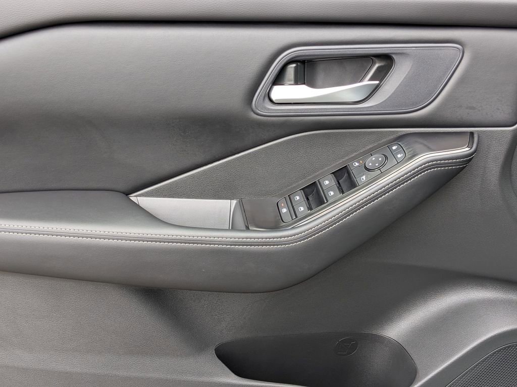 New 2026 Nissan Rogue SV FWD image 11