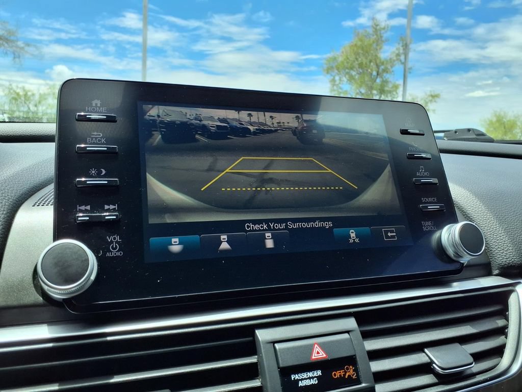 Used 2018 Honda Accord Touring image 5