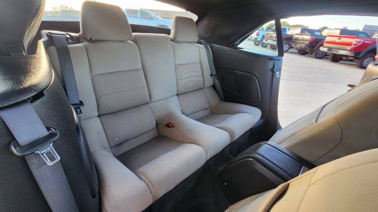Used 2013 Ford Mustang Premium RWD image 19