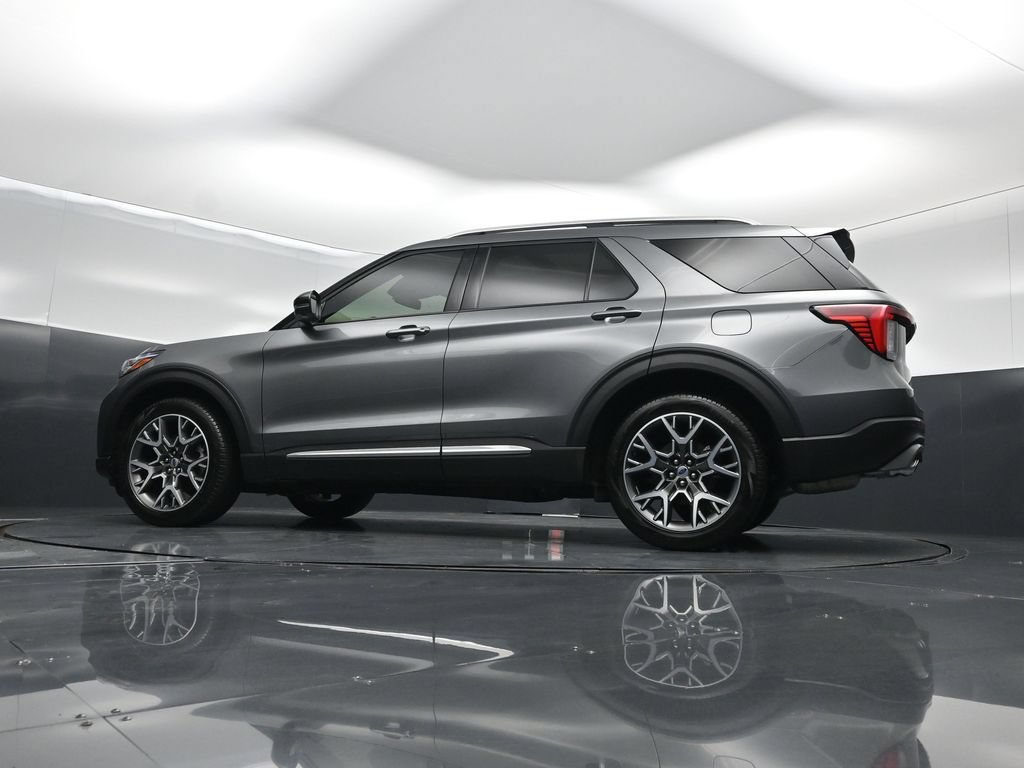 Certified 2025 Ford Explorer Platinum w/ Ultimate Package AWD/4WD image 55
