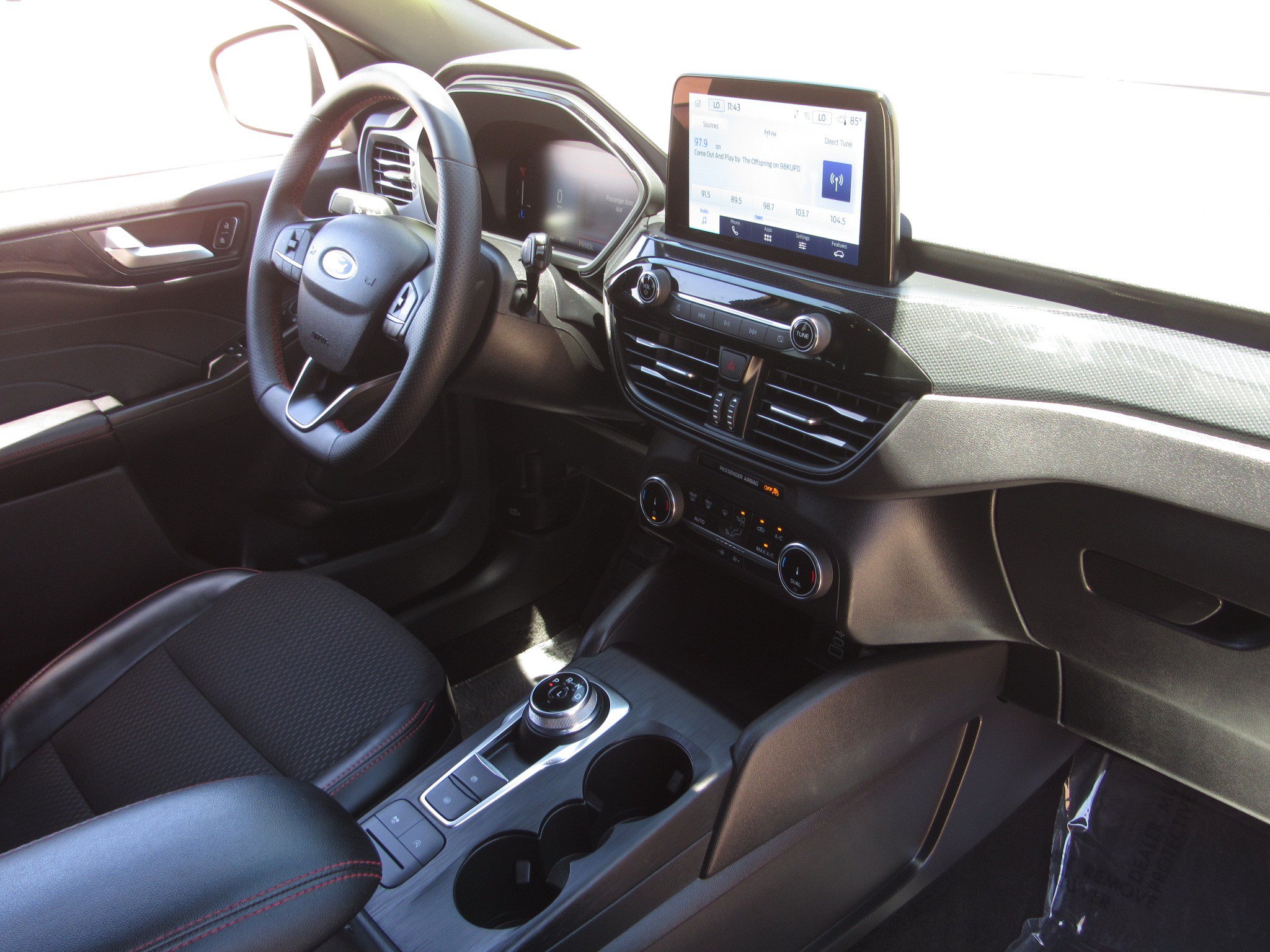 Used 2025 Ford Escape ST-Line FWD image 9