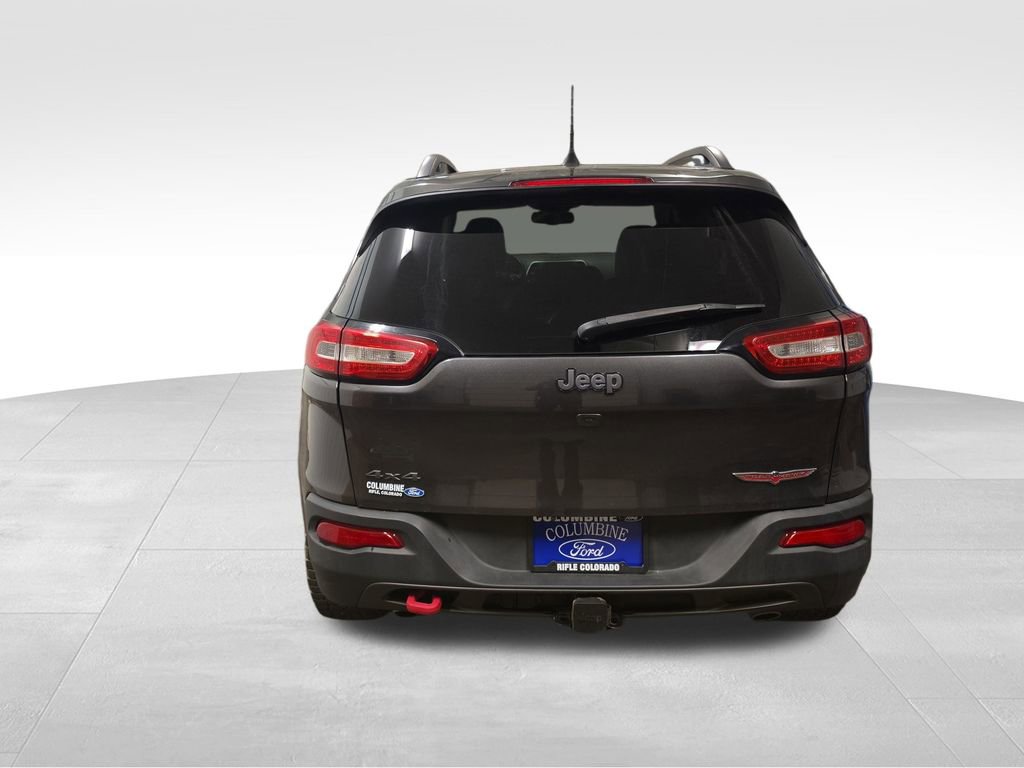 Used 2017 Jeep Cherokee Trailhawk image 3