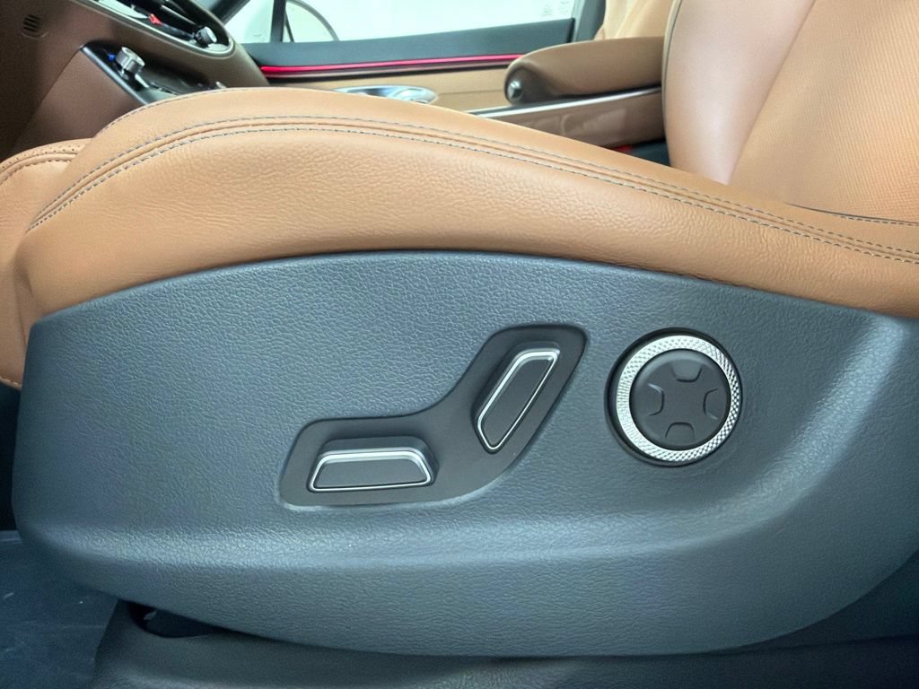 New 2027 Genesis GV70 2.5T Advanced AWD/4WD image 12