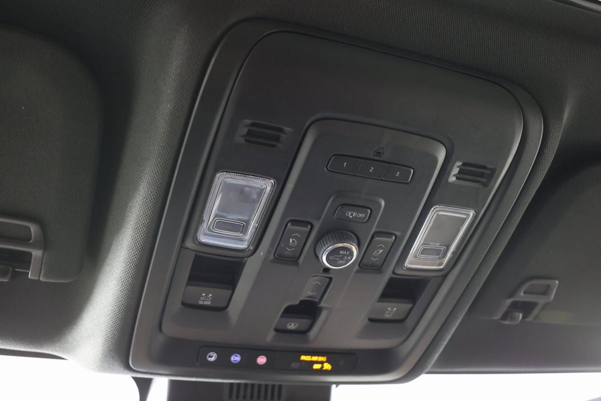 Used 2024 Chevrolet Tahoe High Country image 32