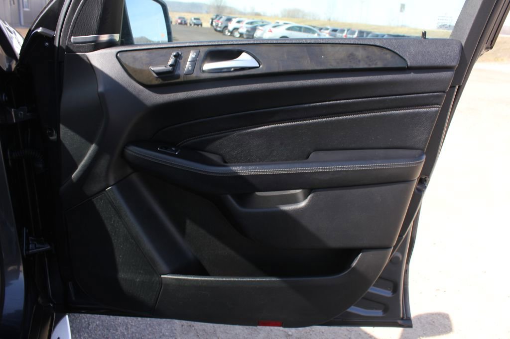 Used 2015 Mercedes-Benz ML 350 4MATIC image 37