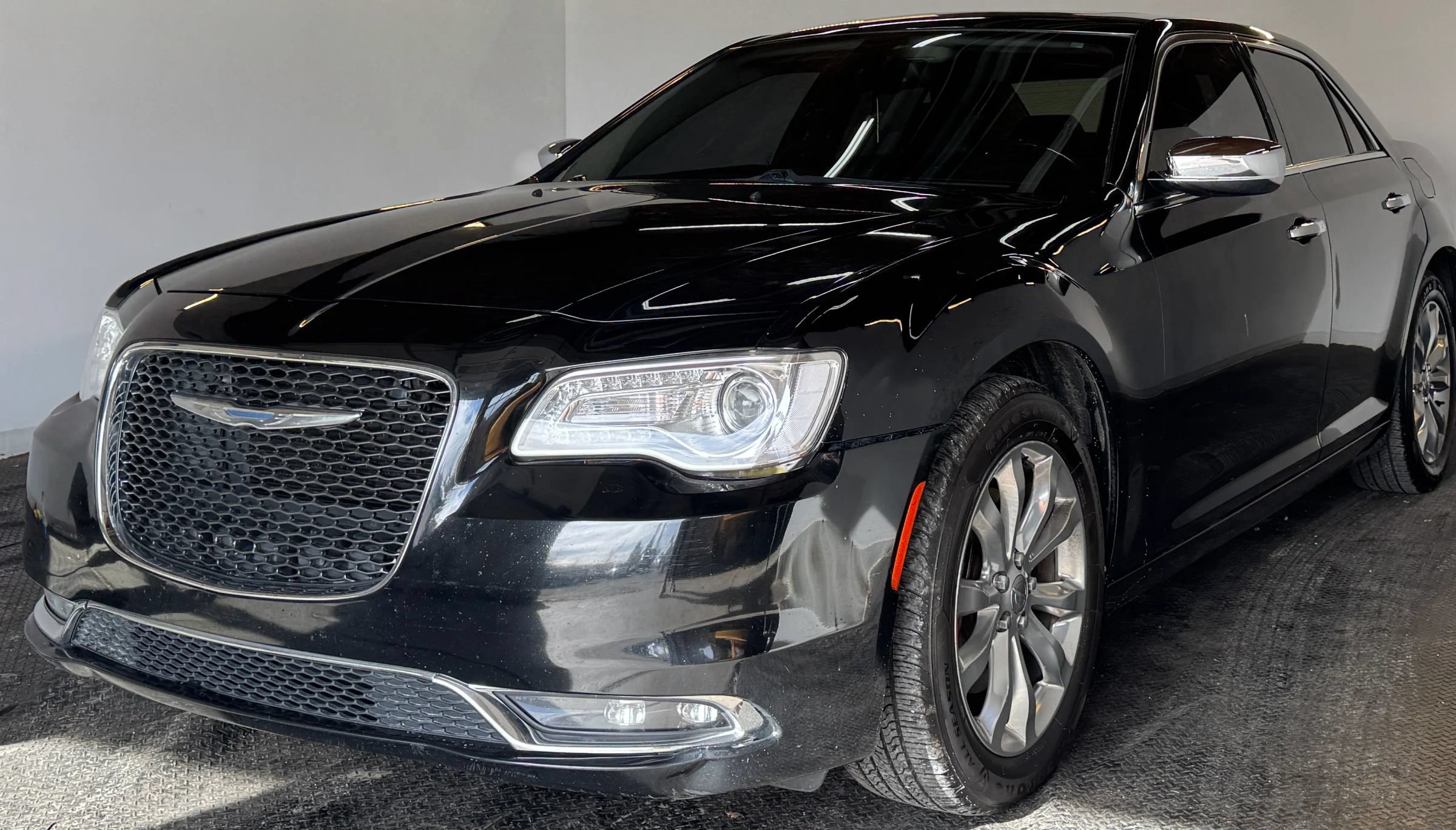 Used 2016 Chrysler 300 C AWD/4WD image 2