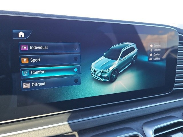 New 2026 Mercedes-Benz GLS 580 4MATIC image 33
