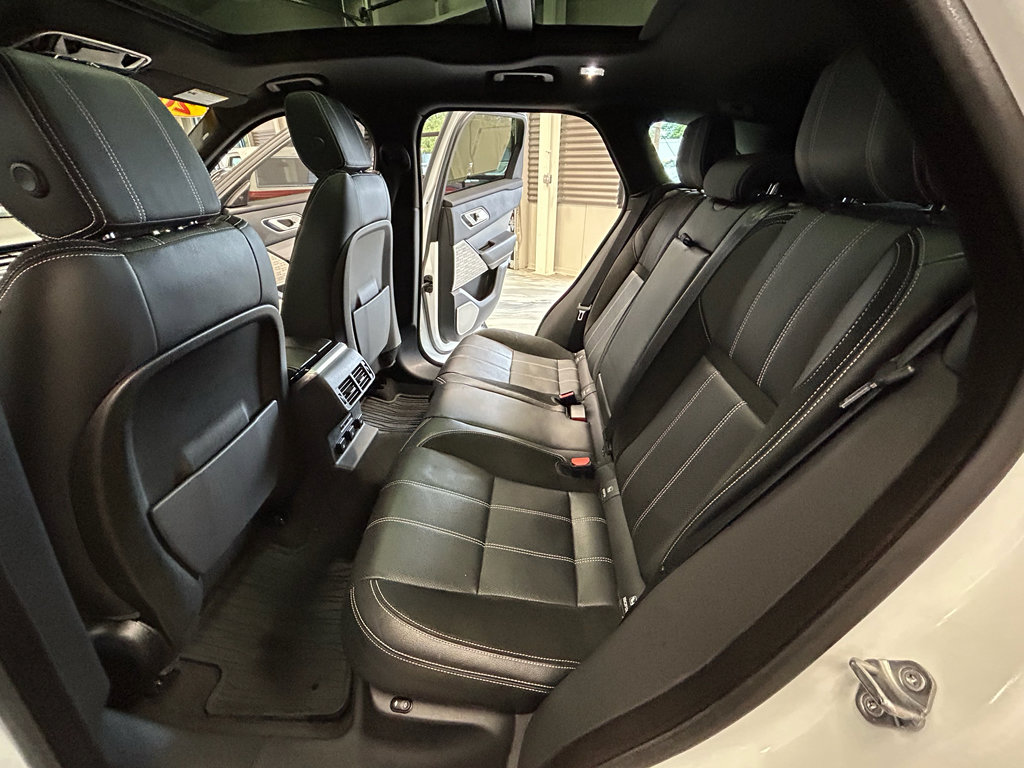 Used 2018 Land Rover Range Rover Velar R-Dynamic SE AWD/4WD image 49
