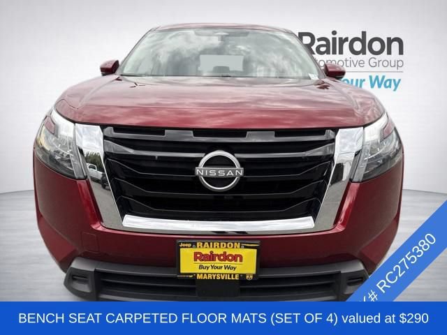 Used 2024 Nissan Pathfinder SV FWD image 2
