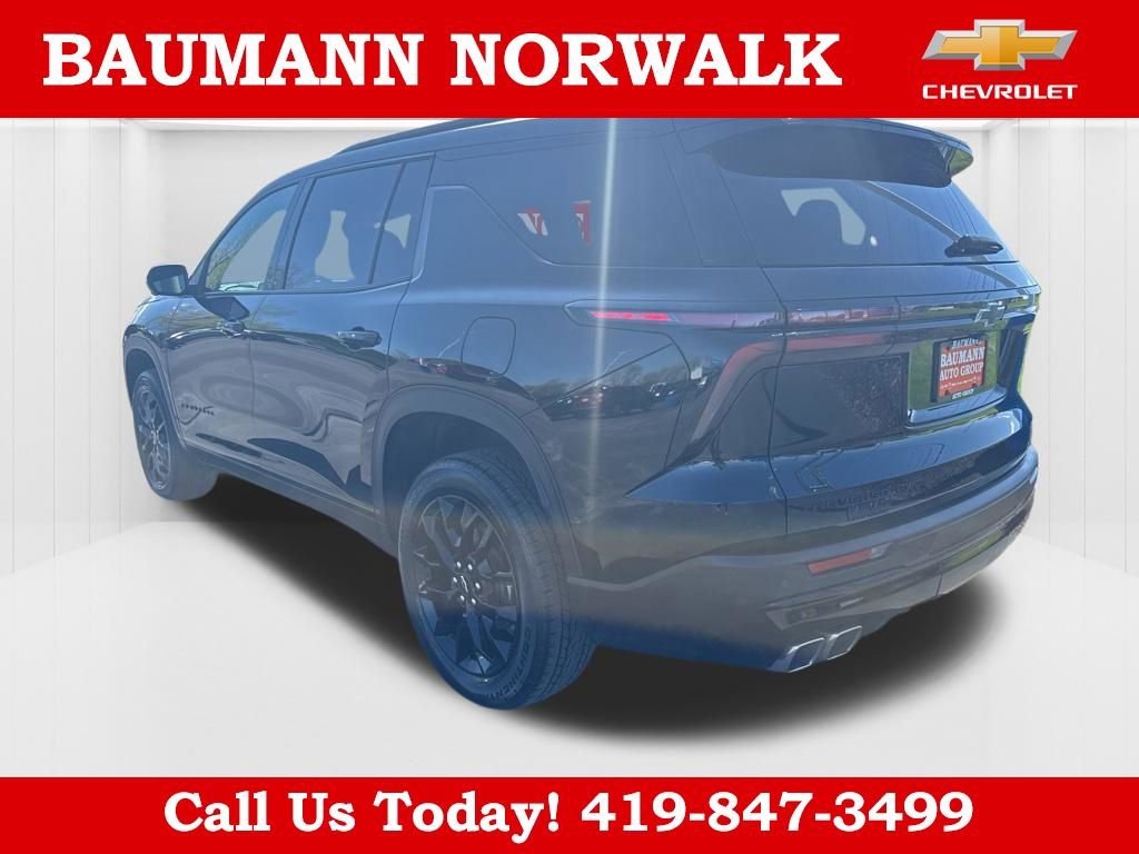 Used 2025 Chevrolet Traverse LT w/ Midnight/Sport Edition AWD/4WD image 5