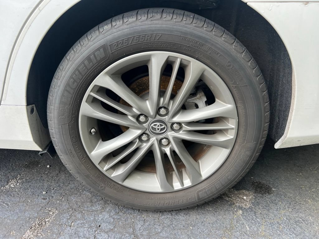 Used 2017 Toyota Camry SE FWD image 7