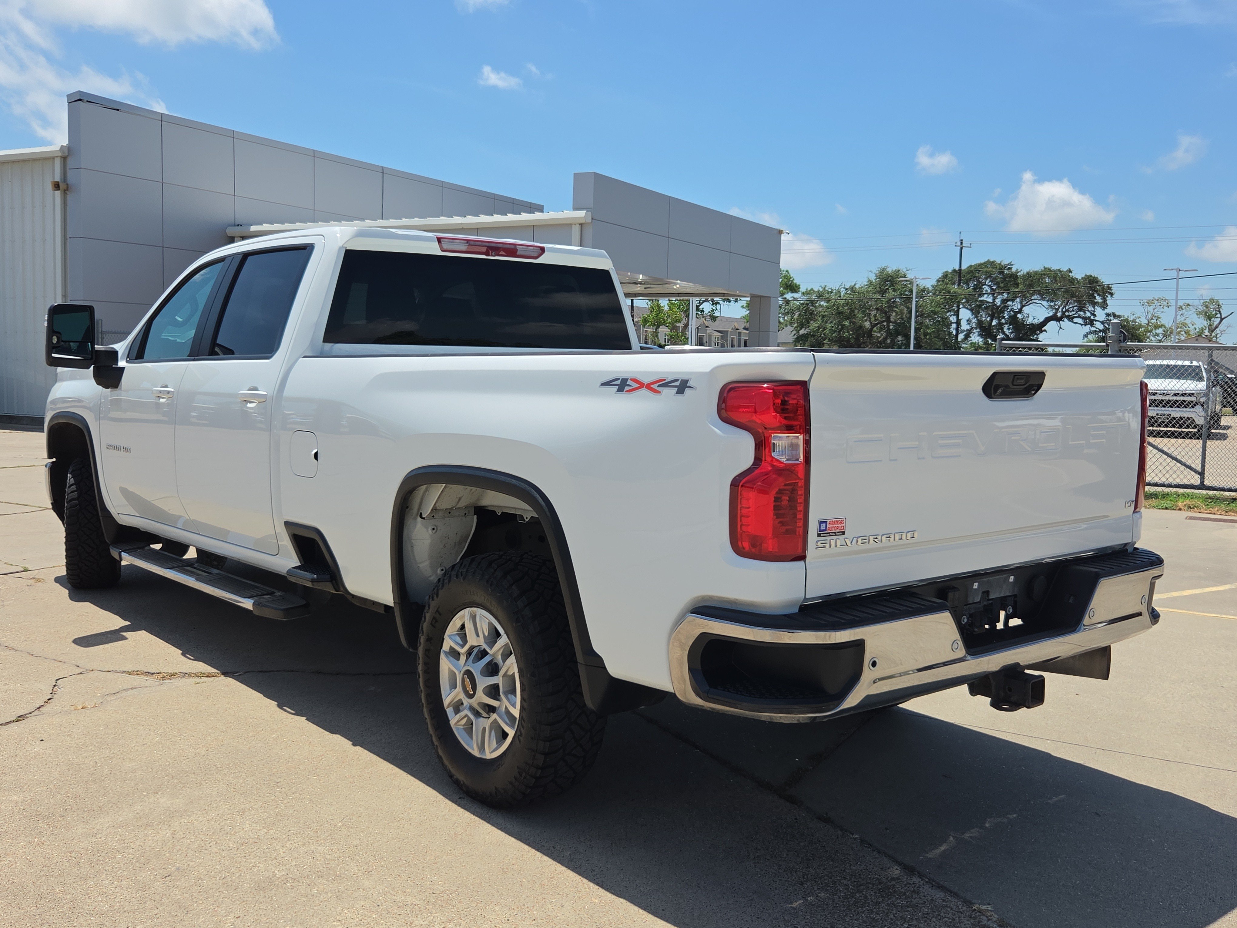 Used 2025 Chevrolet Silverado 2500 LT w/ Safety Package AWD/4WD image 7