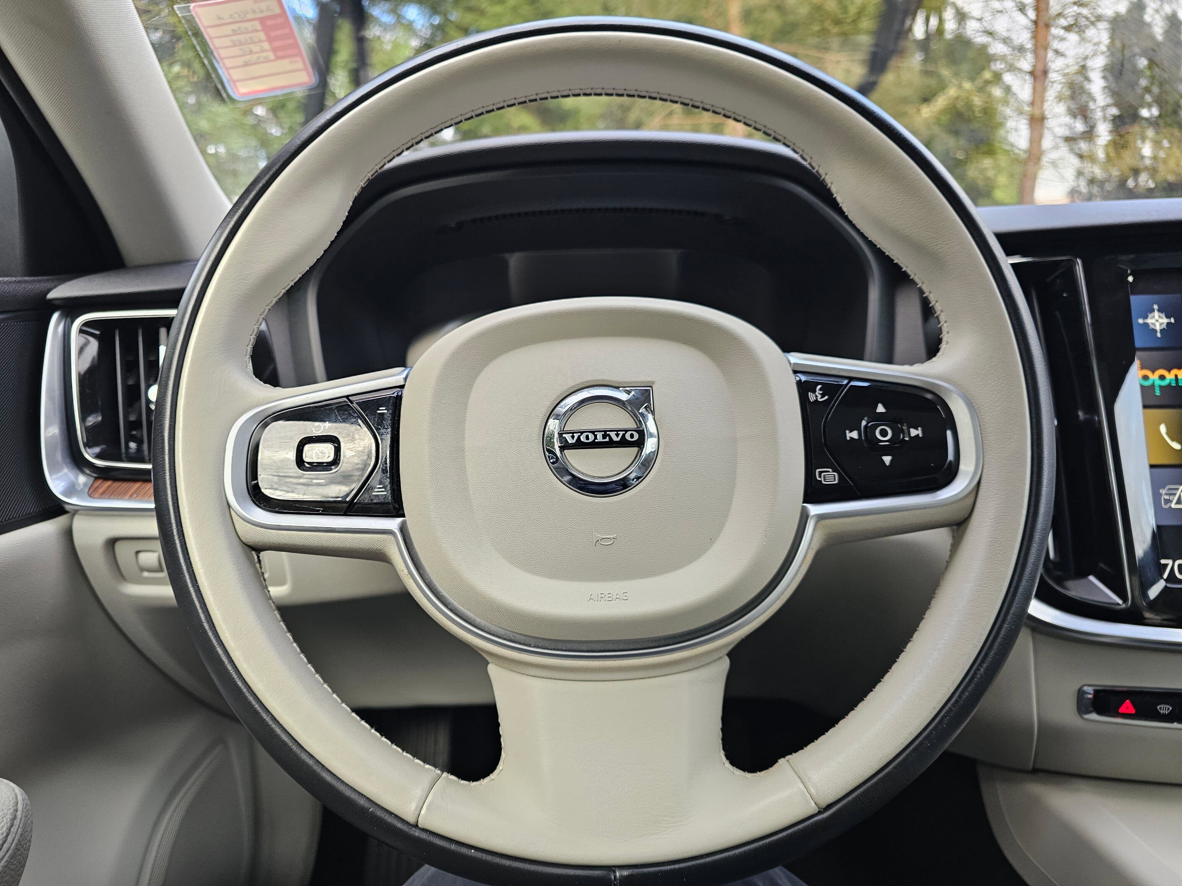 Used 2020 Volvo S60 T5 Momentum FWD image 22