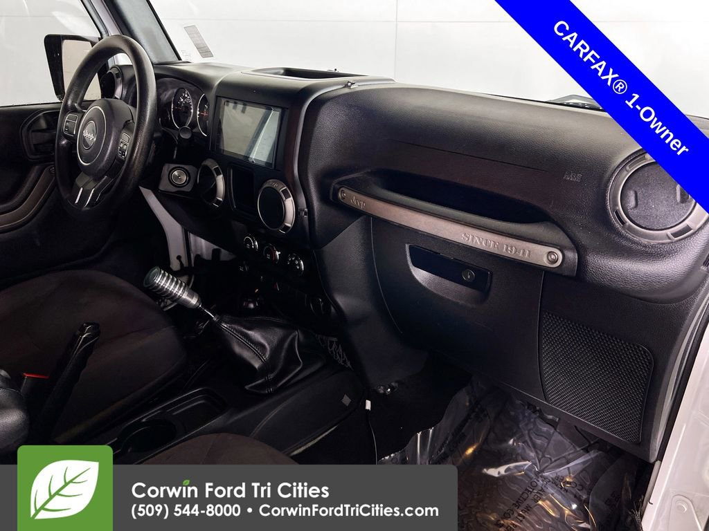 Used 2016 Jeep Wrangler Unlimited Sport w/ Max Tow Package image 24